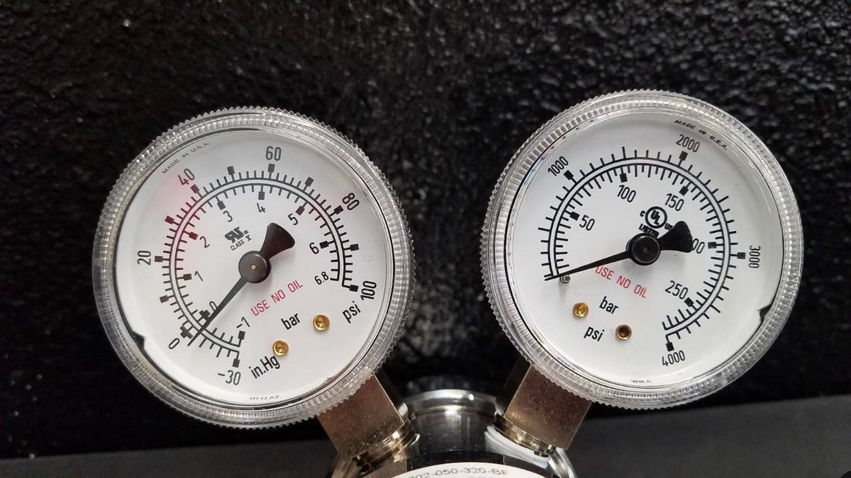 CO2 Gas Regulator with CGA-320 V4577
