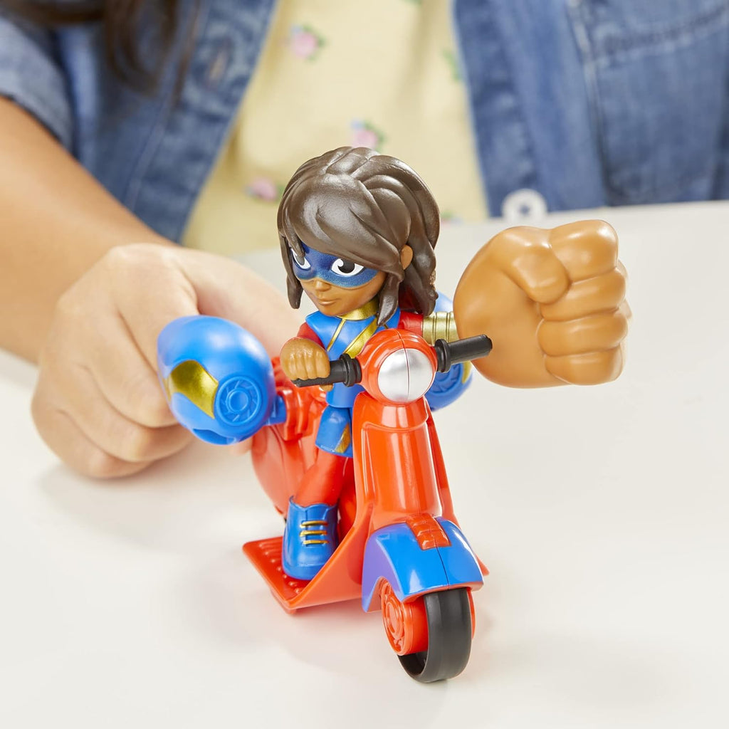 Ms. Marvel Action Figure and Vehicle J474