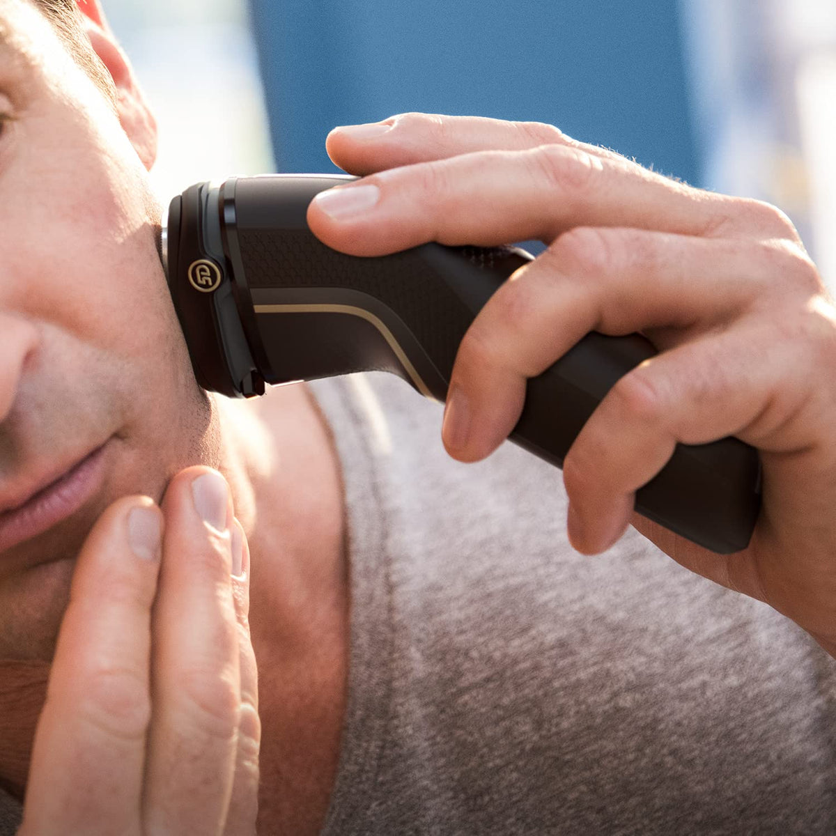 Black Electric Shaver J3987