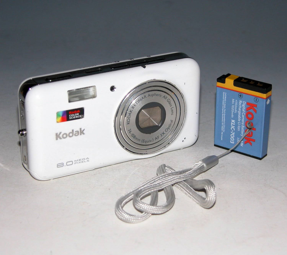 8.0MP Digital Camera R484487