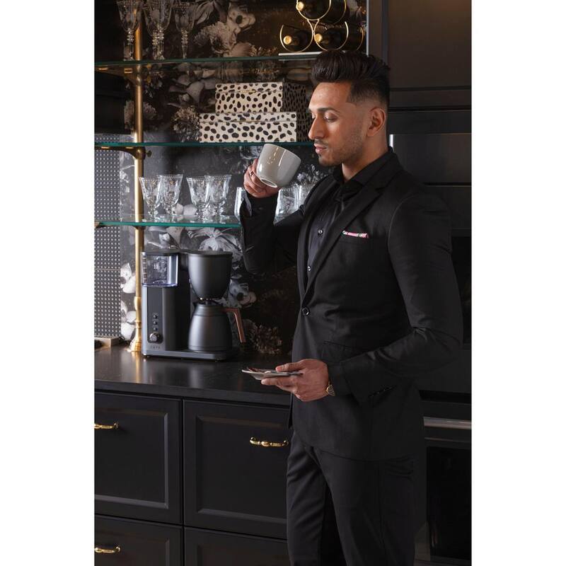 10 Cup Matte Black Drip Coffee Maker with Thermal Carafe O987702
