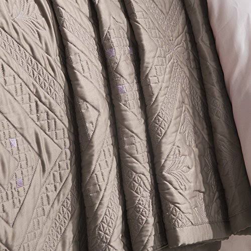 Crystal Khaki Queen Quilt K9444