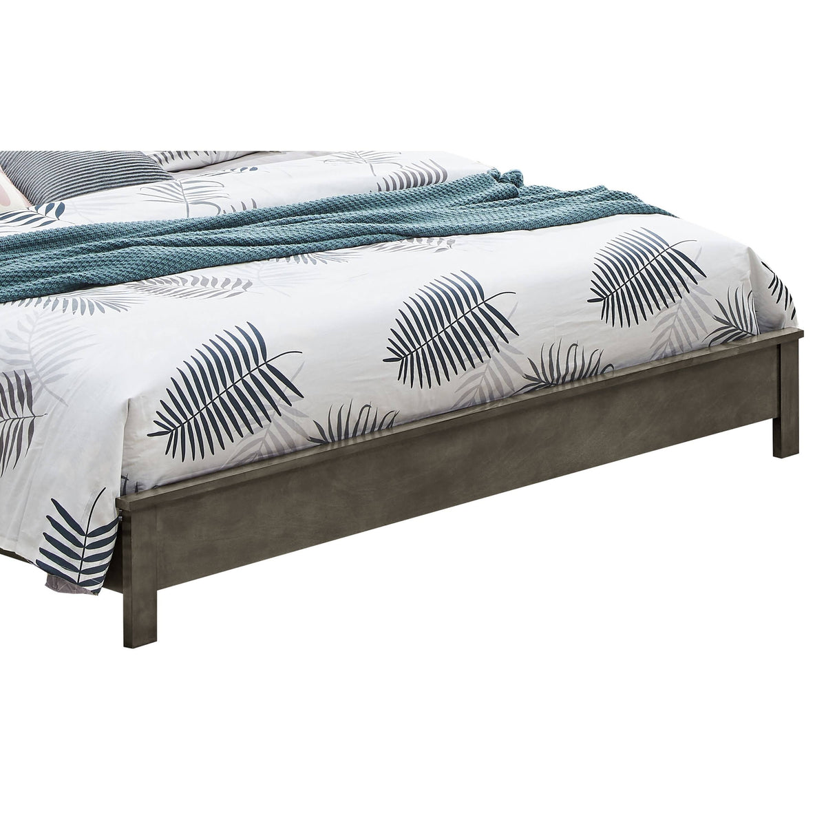 King Panel Bed in Cherry O326