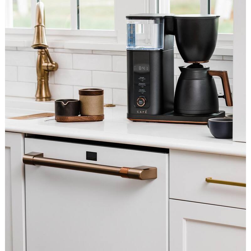 10 Cup Matte Black Drip Coffee Maker with Thermal Carafe O987702