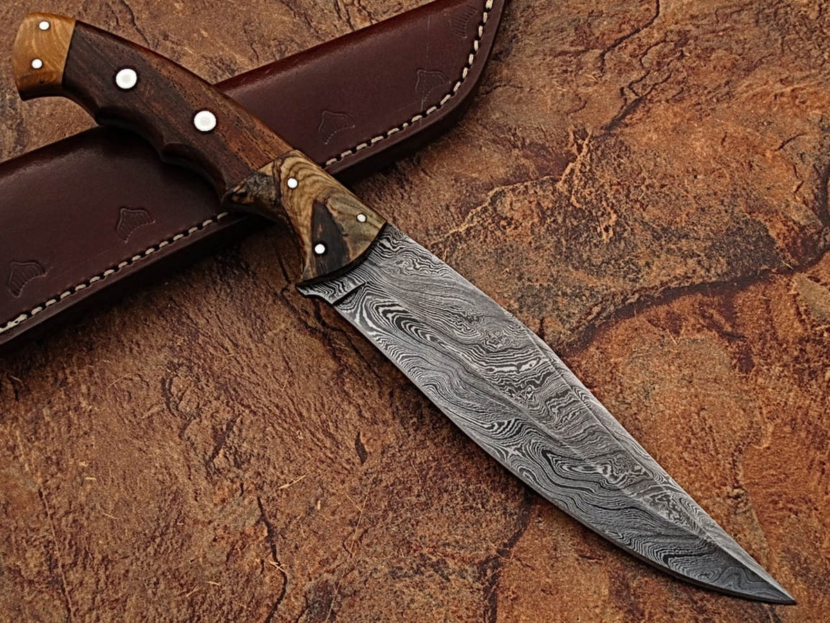 Damascus Steel Bowie Knife Y898455