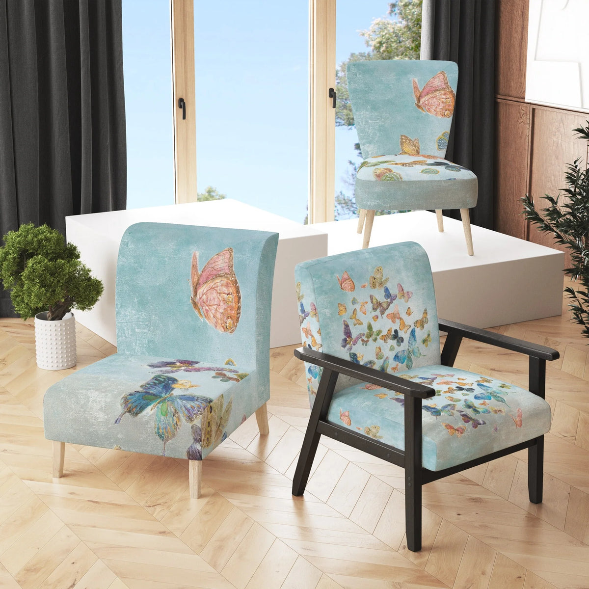 Upholstered Wildlife Accent Chair O577