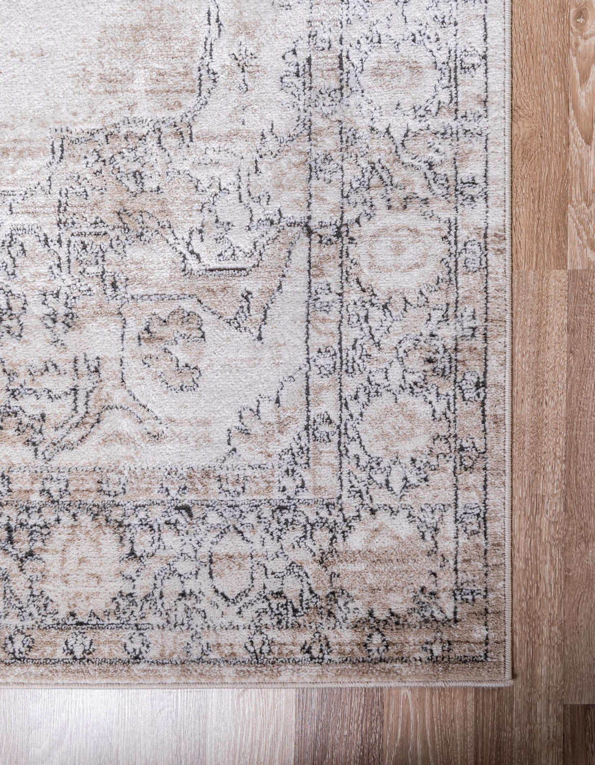 9' x 12' Ivory Low-Pile Rug U7581