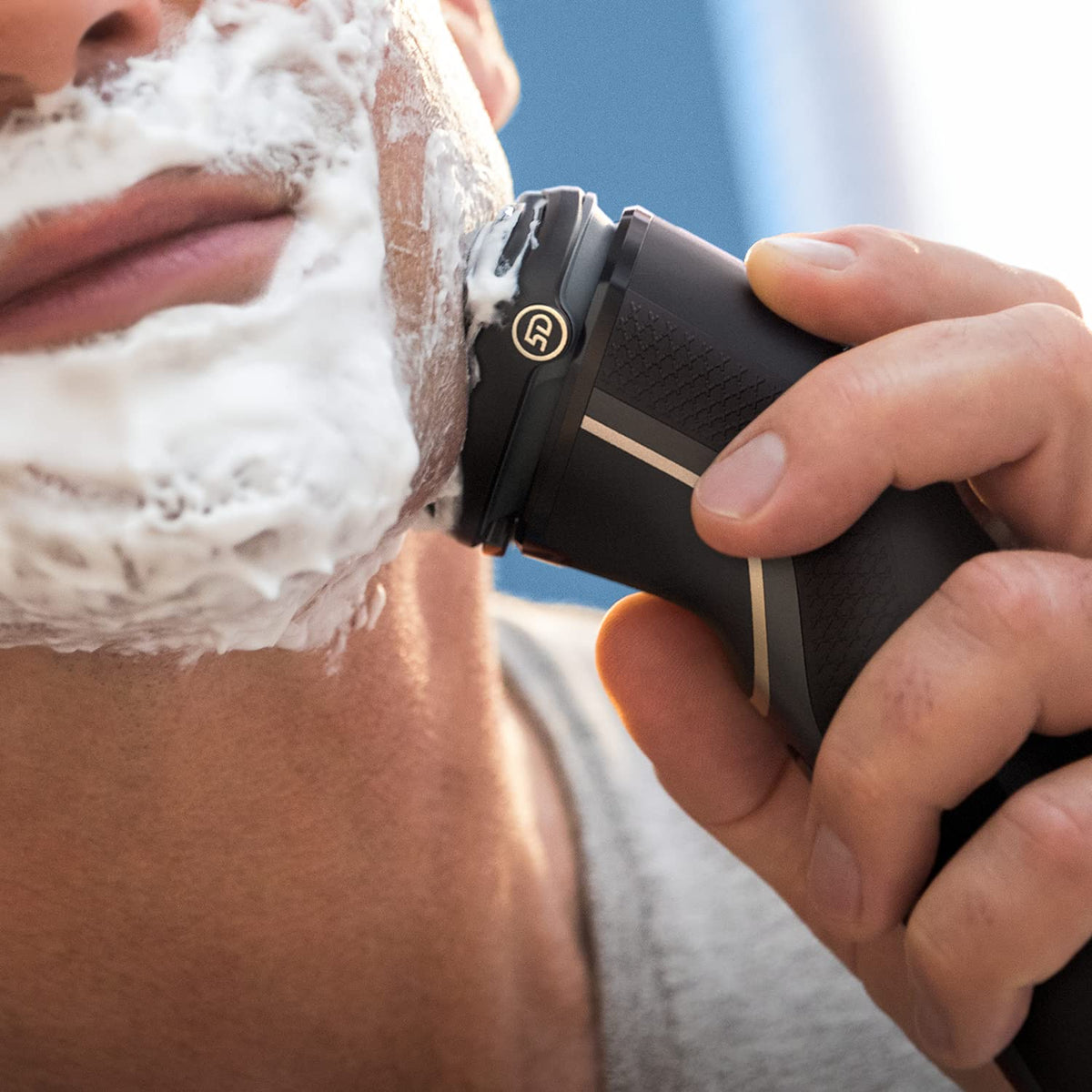 Black Electric Shaver J3987