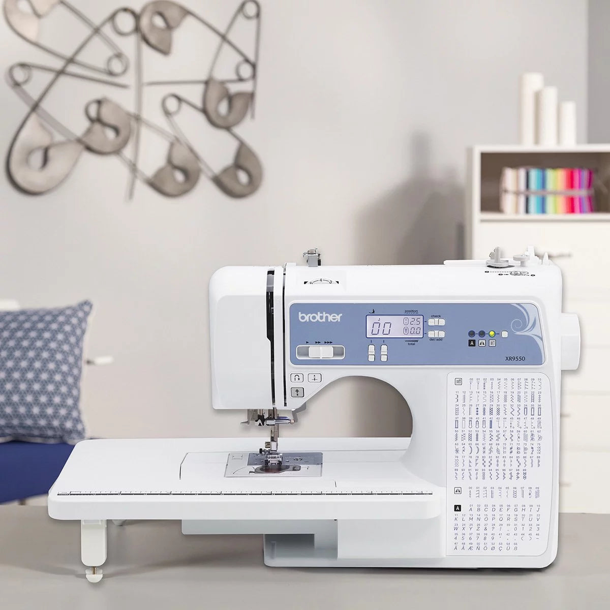 Sewing and Quilting Machine F252992