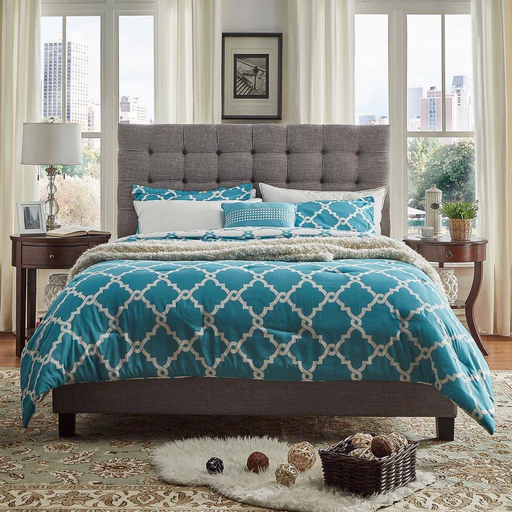King Platform Bed M423926